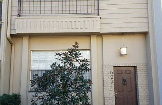 623 Mariposa St. Gallery 2