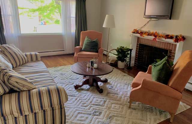 83 Hilldale Road - 83 Hilldale Road, West Hartford, CT 06117 83 Hilldale Road - 83 Hilldale Road, West Hartford, CT 06117