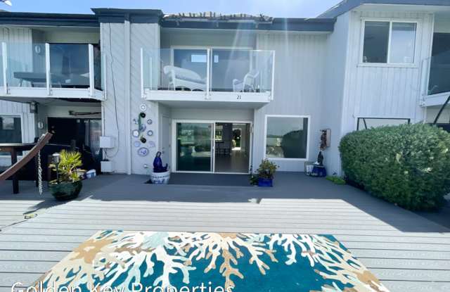 Waterfront Condo on the Buena Vista Lagoon - 5 mins from Carlsbad Village! - 2399 Jefferson Street, Carlsbad, CA 92008