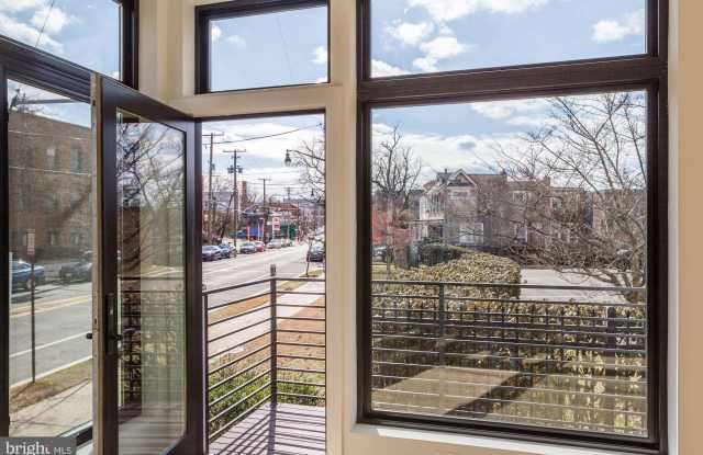 3736 12TH STREET NE Gallery 4
