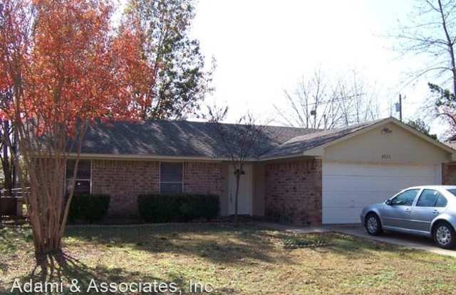 3322 Kingfisher Lane - 3322 Kingfisher Lane, Denton, TX 76209
