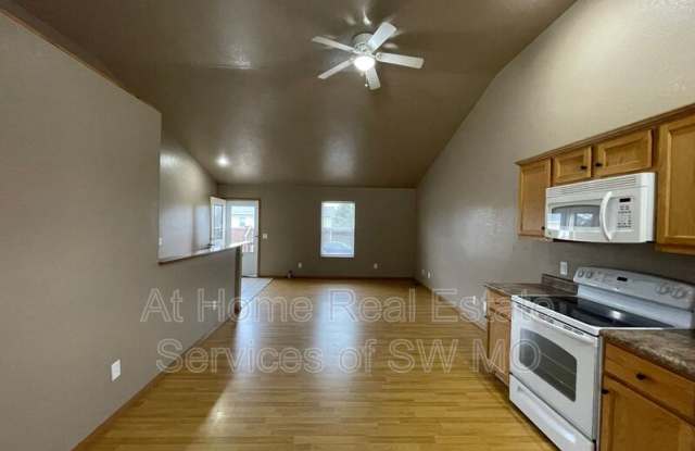 633 W Meadowview Gallery 3