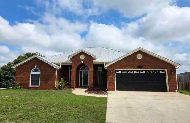 Spacious  Energy Efficient 4Bed/2Ba Brick Home Conveniently Located to Tyndall AFB! *1/2 OFF Security Deposit for Active-Duty Military!!* photos photos