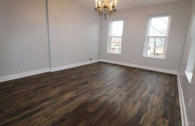 2146 St James Avenue Gallery 3
