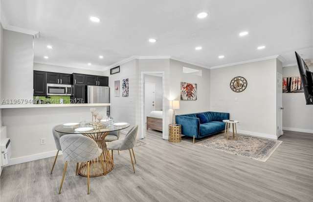 10004 E Bay Harbor Dr Gallery 1