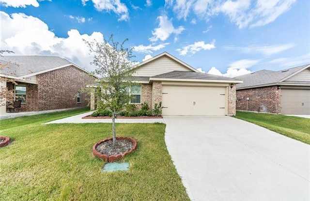 2230 Torch Lake Drive Gallery 3