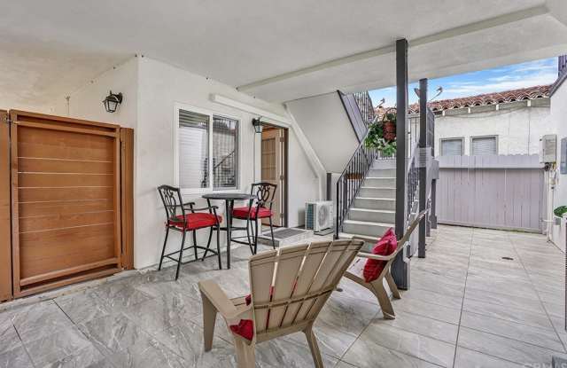 1320 W Balboa Boulevard - 1320 West Balboa Boulevard, Newport Beach, CA 92661