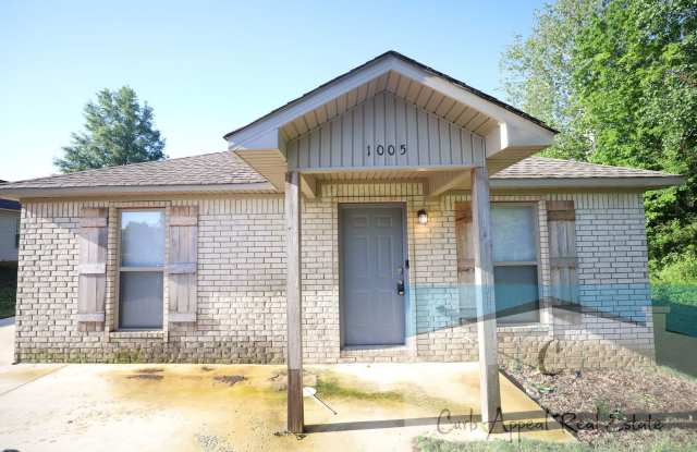 Beautiful 4 bed 2 bath home - HUD accepted!! Gallery 4