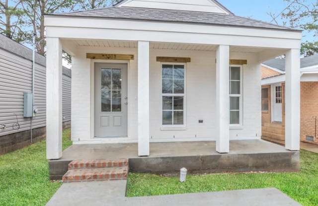 3 bed 2 bath craftsmen style home - 330 Jeanette Street, Lafayette, LA 70506