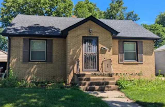 2403 Custer Avenue photos photos