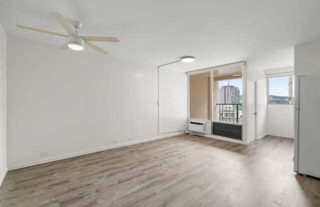 Studio with A/C & full kitchen in Ala Moana Area Gallery 1