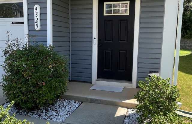 4320 Bowline Drive Gallery 2