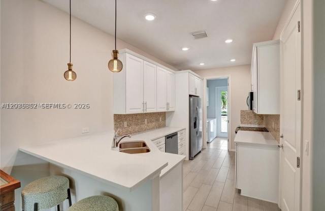 5140 Eucalyptus Dr Gallery 2