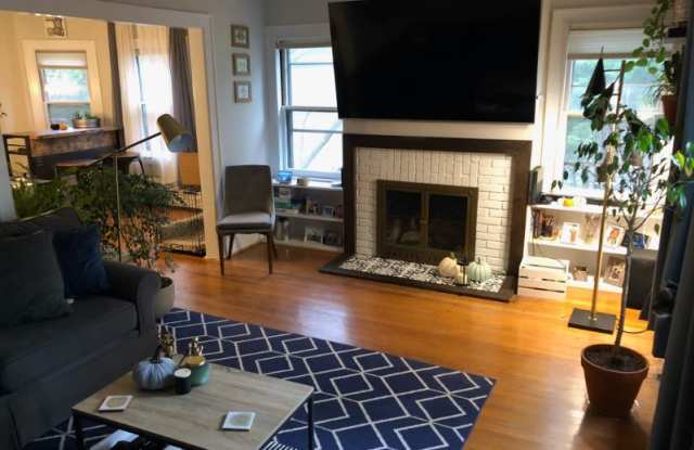 98 Lancaster A Gallery 2