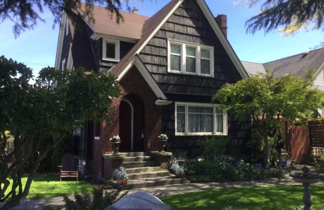 1901 Rucker Ave #B - 1901 Rucker Avenue, Everett, WA 98201