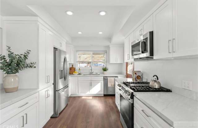 7425 Garden Grove Avenue photos photos