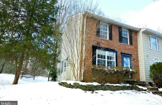 10249 QUIET POND TERRACE - 10249 Quiet Pond Terrace, Burke Centre, VA 22015