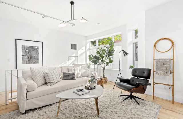 675 Sackett Street - 675 Sackett St, Brooklyn, NY 11217