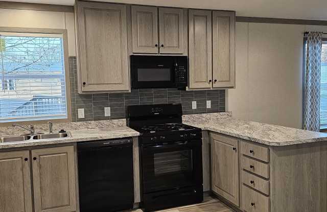 2415 Catalpa St photos photos