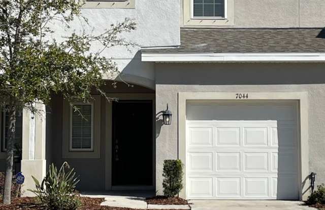 Price reduced! 3 BR, 2 BA Riverview Townhome! - 7044 Summer Holly Place, Progress Village, FL 33578