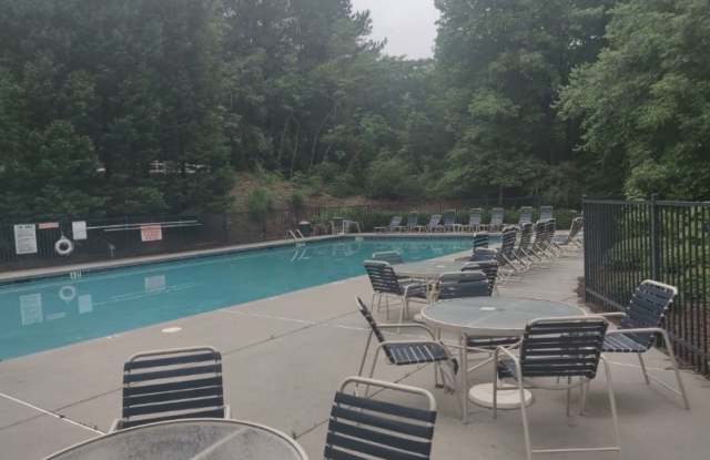 1704 Highlands View Dr Gallery 3