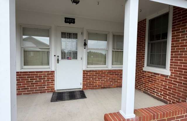366 Locust Lane Gallery 4