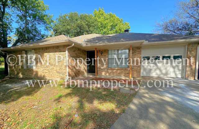 2000 Verde Drive - Spacious 3 Bedroom, 2 Bathroom Home in Glenn Heights, Housing Voucher Accepted! - 2000 Verde Drive, Glenn Heights, TX 75154