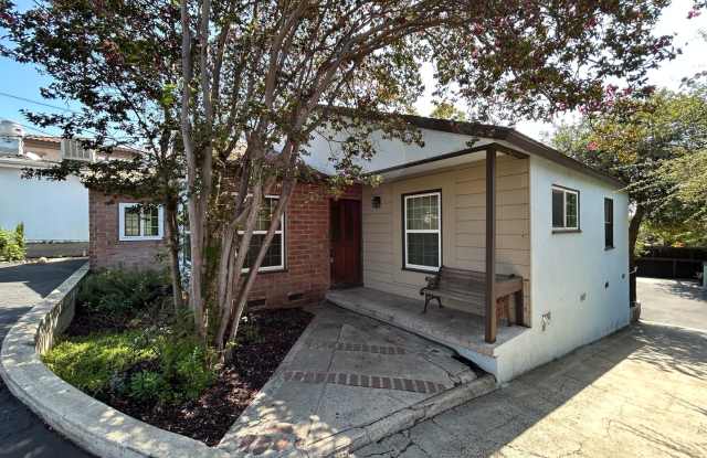Charming 2 Bed 1 Bath Home with Office on Large Lot in Orange Gallery 1