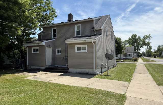 11359 Maxwell Avenue - 11359 Gallery 2