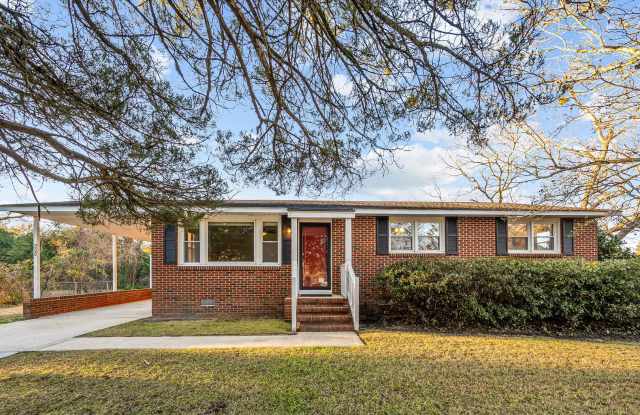 Welcome to Regalwoods! photos photos