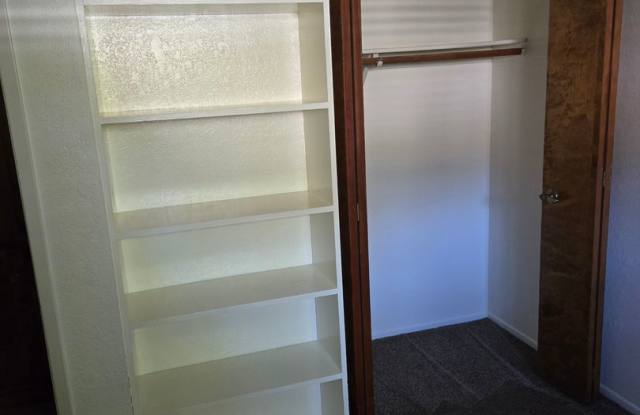 Single level Condo Gallery 2
