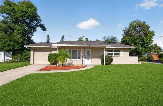 11234 68TH AVENUE N photos photos