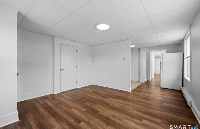 156 Garfield Avenue Gallery 4