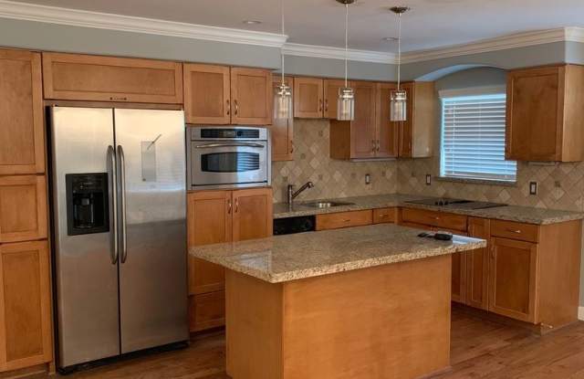 1447 Heights Blvd #220 - 1447 Heights Blvd, Houston, TX 77008