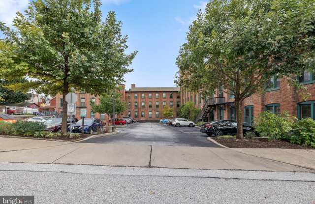 200 LINCOLN Avenue Gallery 1