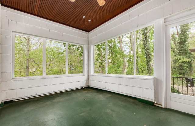 OSU Central Campus Single Family House with Charm Gallery 4