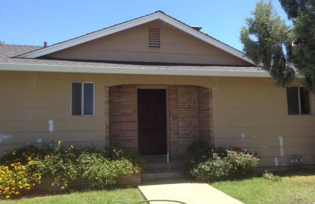 3 bedroom 1 1/2 bath home located in Gridley photos photos 3 bedroom 1 1/2 bath home located in Gridley photos photos