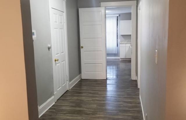 3159 Boulevard Place Gallery 3