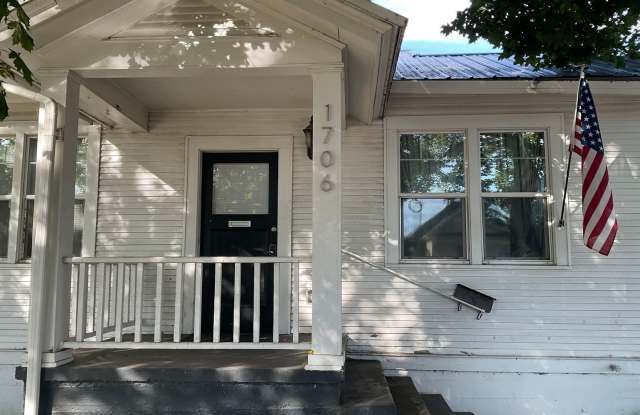 1706 Washington Avenue, La Grande, OR 97850 photos photos