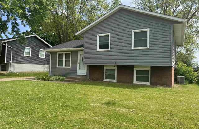 1841 VALLEY Drive photos photos
