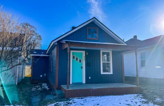 869 3rd St photos photos