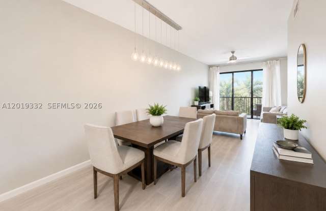 8816 Collins Ave Gallery 2