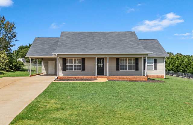3 BR 2 BA Ranch Home in Moore SC, Conventiently Located Between Spartanburg & Greenville Gallery 3