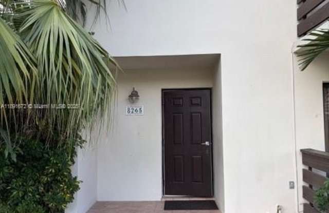 8265 NW 7th St photos photos