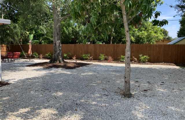 2204 Outer Dr photos photos