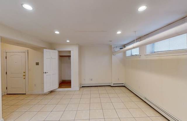 Large 1 Bed 1 Bath in Allston Gallery 4