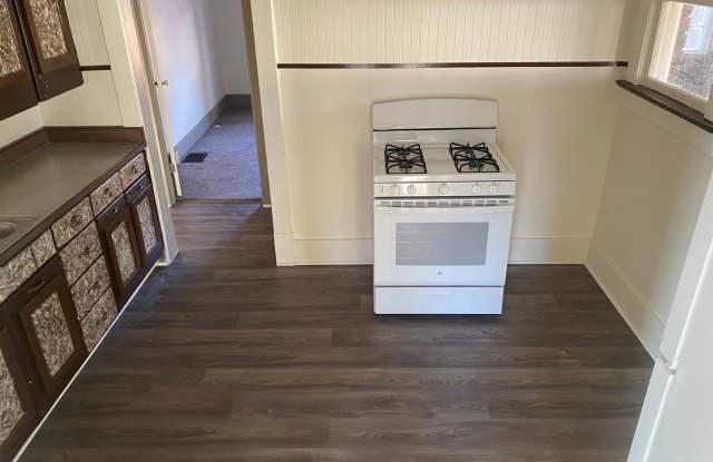 606 W. Cherry photos photos