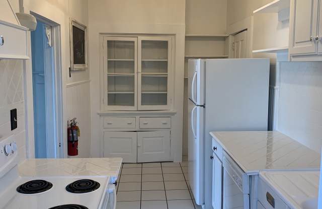 1803 Mercer Ave photos photos
