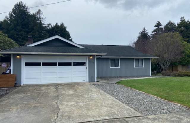 Excellent eastside location, 3/2, fenced yard, 2 car garage photos photos Excellent eastside location, 3/2, fenced yard, 2 car garage photos photos
