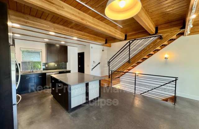 3819 Interlake Ave N photos photos